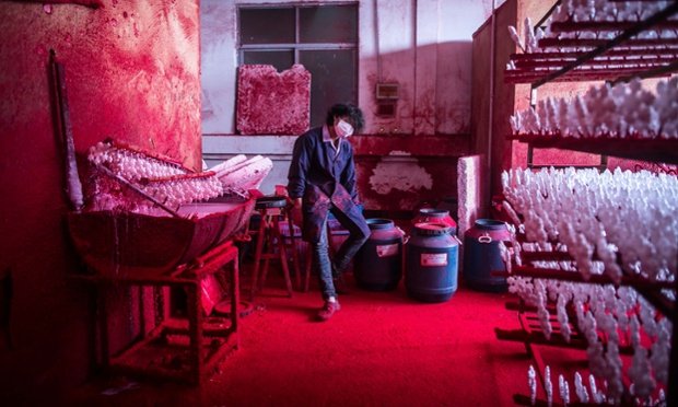 Το αληθινό εργαστήριο του Αγιου Βασίλη: Εκεί φτιάχνουν τα Χριστουγεννιάτικα στολίδια όλου του κόσμου [εικόνες] | iefimerida.gr 1