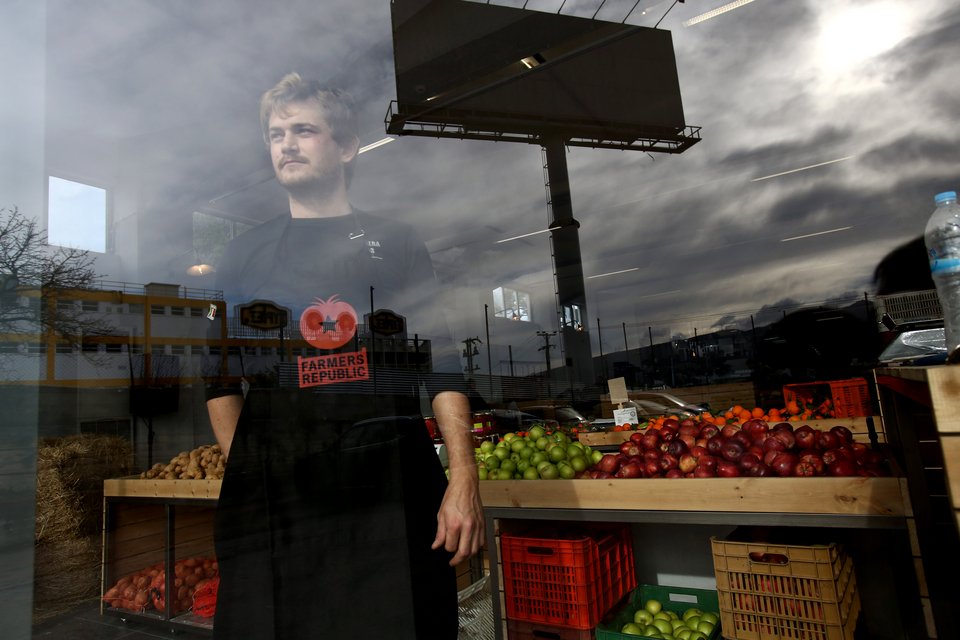 Γίναμε Λονδίνο: Ηρθε η Farmers Republic, η υπερσύγχρονη στεγασμένη αγορά βιολογικών προϊόντων | iefimerida.gr 0