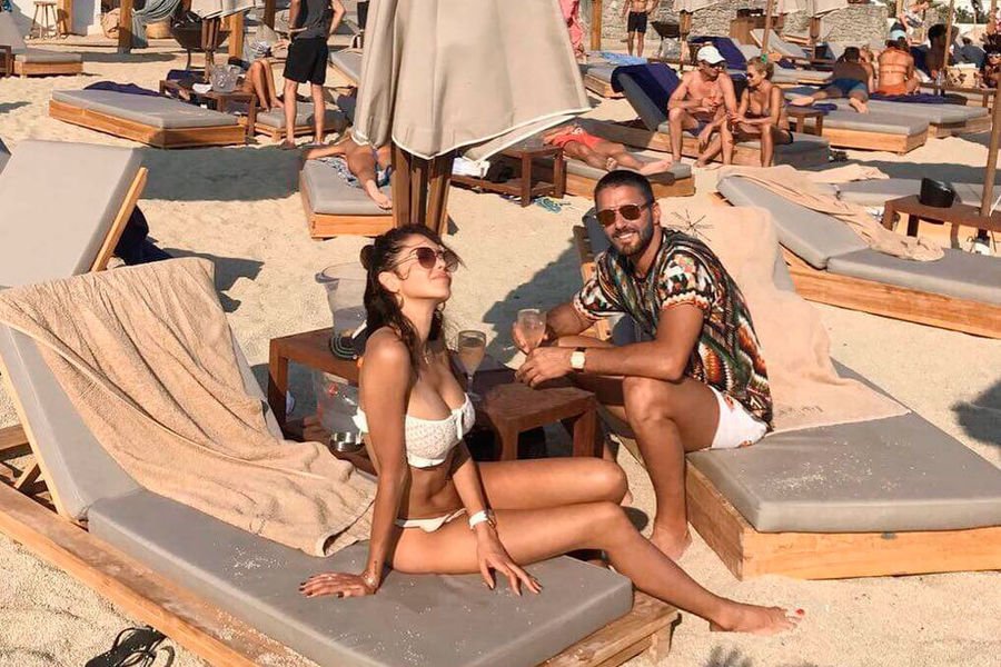 Nabilla, η γυναίκα που κάνει τους Γάλλους να φαντασιώνονται ήρθε στη Μύκονο [εικόνες] | iefimerida.gr 10