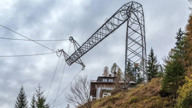 Τραγωδία στη Σικελία -Αυτό είναι το σπίτι που έγινε υγρός τάφος για 9μελη οικογένεια [εικόνες & βίντεο] | iefimerida.gr 4