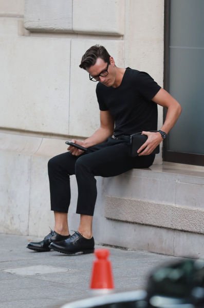 Η Σελίν Ντιόν ξεσαλώνει: Βγήκε ραντεβού με τον δεσμό της, με το σουτιέν στη φόρα [εικόνες] | iefimerida.gr 1