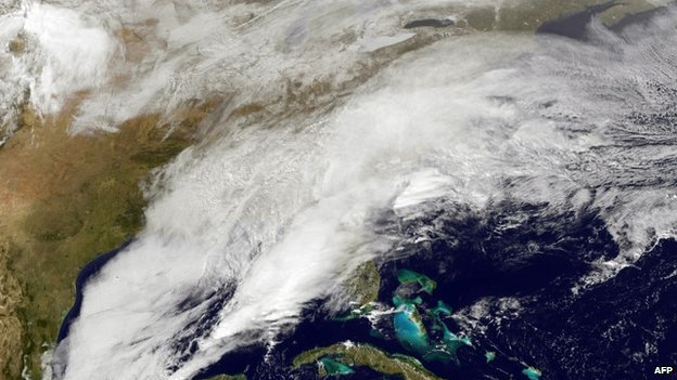 Ισχυρή χιονοθύελλα πλήττει τις ΗΠΑ: Κατευθύνεται προς την Ουάσινγκτον [εικόνες] | iefimerida.gr 0