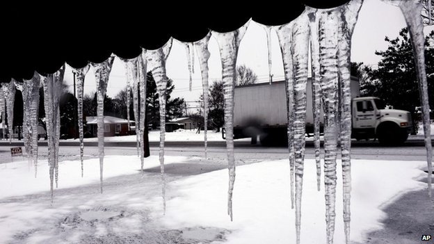 Ισχυρή χιονοθύελλα πλήττει τις ΗΠΑ: Κατευθύνεται προς την Ουάσινγκτον [εικόνες] | iefimerida.gr 2