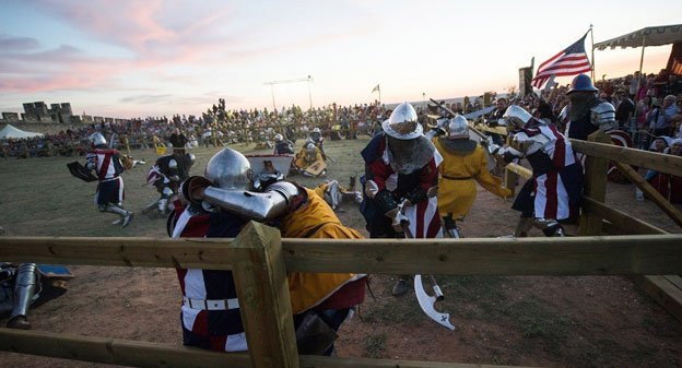 Πανοπλίες, σπαθιά, ασπίδες και τρομαγμένες πριγκίπισσες -To Παγκόσμιο πρωτάθλημα ιπποτών [εικόνες&βίντεο]  | iefimerida.gr 5
