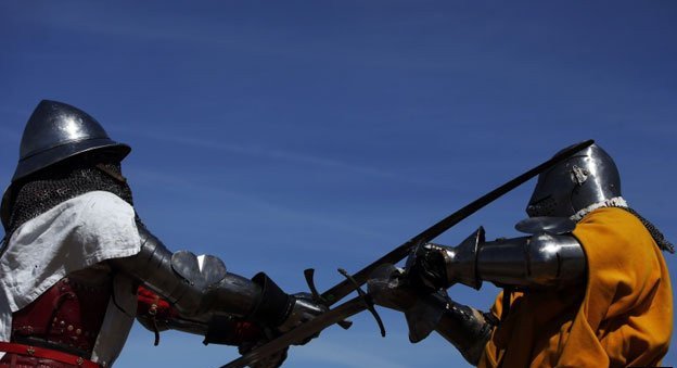 Πανοπλίες, σπαθιά, ασπίδες και τρομαγμένες πριγκίπισσες -To Παγκόσμιο πρωτάθλημα ιπποτών [εικόνες&βίντεο]  | iefimerida.gr 8