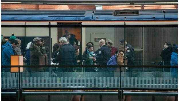 Συναγερμός σε Γαλλία-Βρετανία: Πυρκαγιά σε φορτηγό στη σήραγγα της Μάγχης- Διακόπηκαν τα δρομολόγια [εικόνες] | iefimerida.gr 4