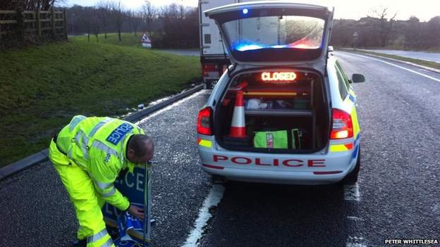 Συναγερμός σε Γαλλία-Βρετανία: Πυρκαγιά σε φορτηγό στη σήραγγα της Μάγχης- Διακόπηκαν τα δρομολόγια [εικόνες] | iefimerida.gr 0