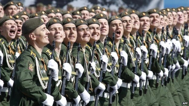 Η Ρωσία γιόρτασε τη νίκη επί της ναζιστικής Γερμανίας το 1945 με μεγαλειώδη παρέλαση [εικόνες] | iefimerida.gr 11