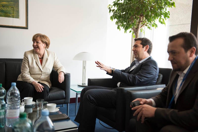 Μια ώρα κράτησε η συνάντηση Τσίπρα – Μέρκελ στις Βρυξέλλες [εικόνες] | iefimerida.gr 3