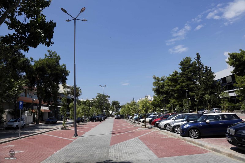 Οι εργασίες θα γίνουν σταδιακά και σε συνεννόηση με τις εμπορικές επιχειρήσεις για όποιο θέμα προκύπτει, για να υπάρχει η λιγότερο δυνατή όχληση και να μην διαταραχθεί η ομαλή λειτουργία του εμπορικού κέντρου