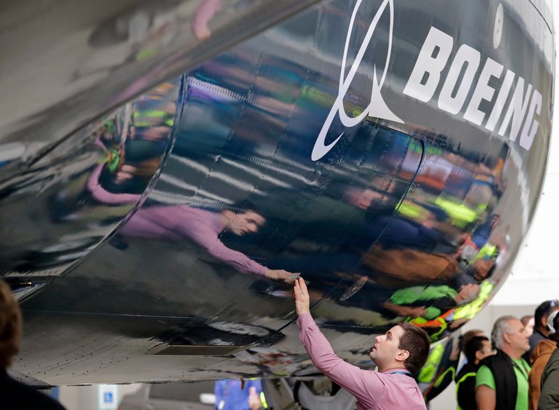 Στην παρουσίαση του Boeing 737 MAX 8 το 2015