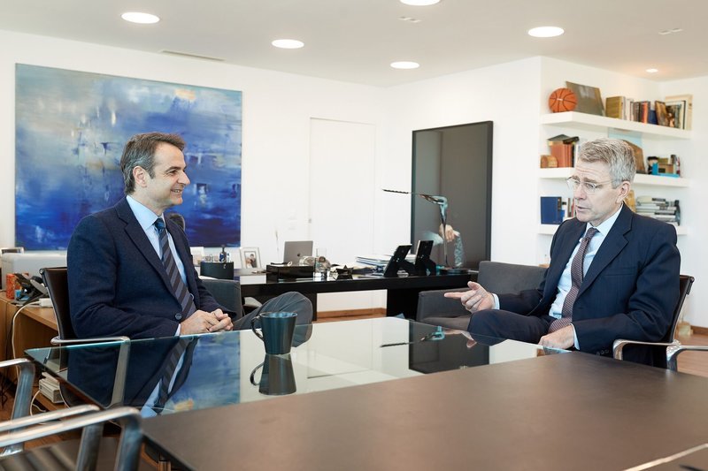 Mε τον πρέσβη των ΗΠΑ συναντήθηκε ο Μητσοτάκης -Συζήτησαν για το Σκοπιανό [εικόνες] | iefimerida.gr 0