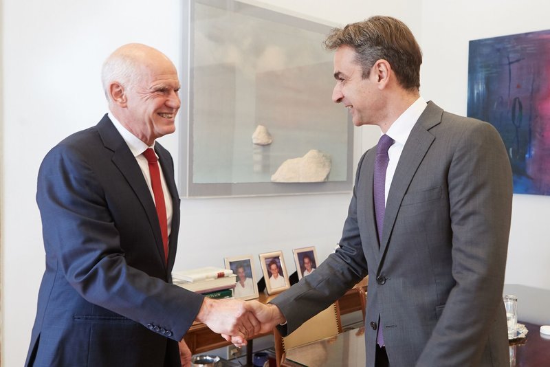 Ο Γιώργος Παπανδρέου με τον πρόεδρο της ΝΔ, Κυριάκο Μητσοτάκη