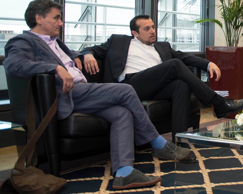 Οι κάλτσες Τσακαλώτου που κατέπληξαν τις Βρυξέλλες [εικόνες] | iefimerida.gr 7