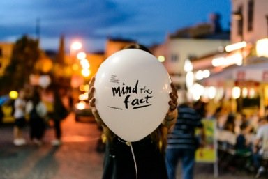 Φεστιβάλ με αληθινές ιστορίες: Προσφυγιά, τζόγος, άστεγοι -Σε Δημαρχείο, Tέχνης, Τραμ [πρόγραμμα]  | iefimerida.gr 5