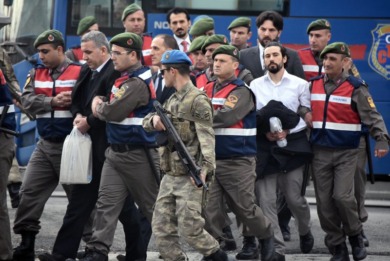 Τουρκία: Ξεκίνησε η δίκη των 47 που αποπειράθηκαν να δολοφονήσουν τον Ερντογάν [εικόνες & βίντεο] | iefimerida.gr 1