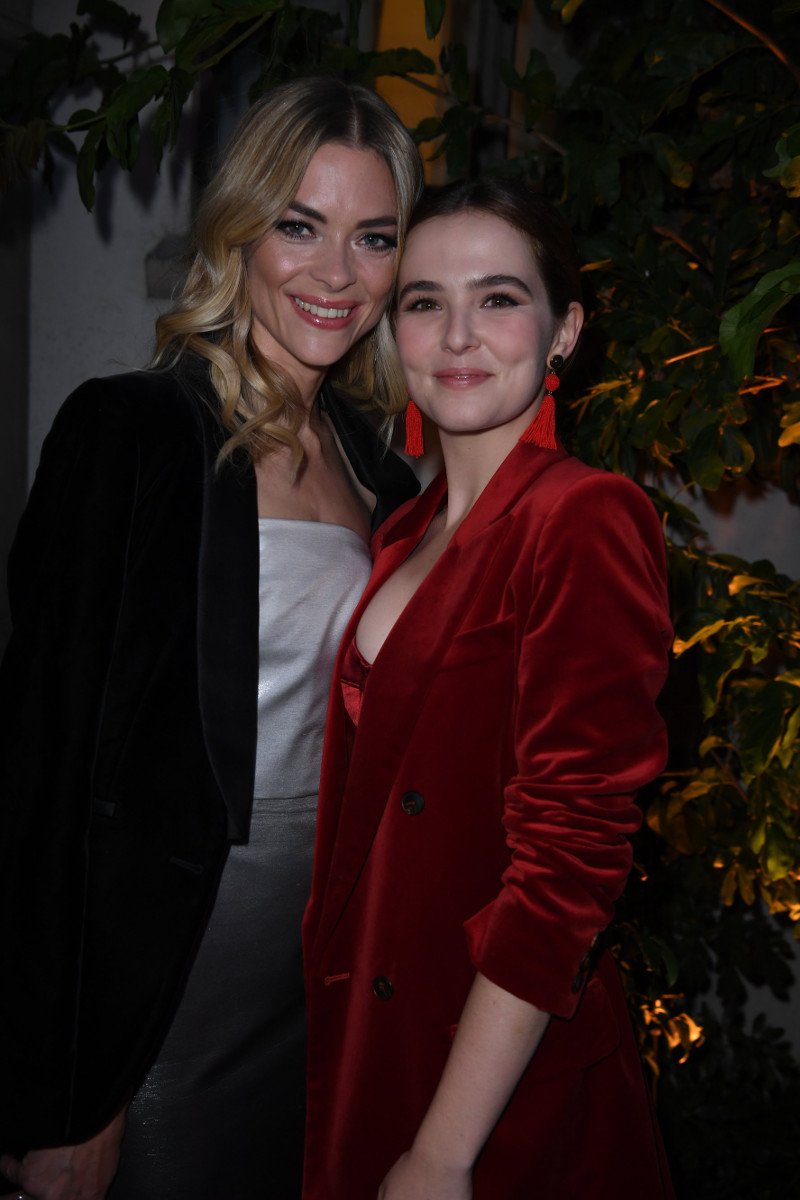 Ενα λαμπερό πάρτι με την υπογραφή Max Mara -Στο Λος Αντζελες, προς τιμήν της ηθοποιού Zoey Deutch  | iefimerida.gr 10