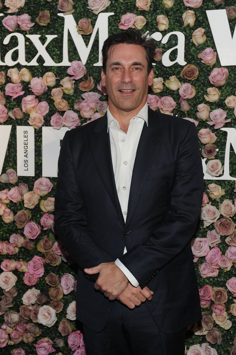 Ενα λαμπερό πάρτι με την υπογραφή Max Mara -Στο Λος Αντζελες, προς τιμήν της ηθοποιού Zoey Deutch  | iefimerida.gr 11