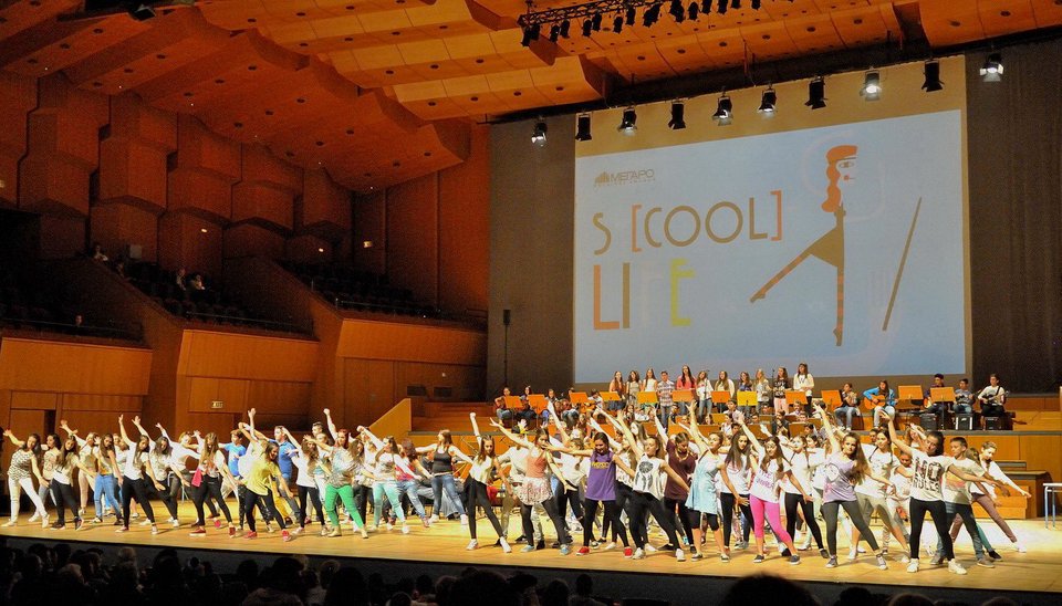 Ο Oμιλος ΕΛΛΗΝΙΚΑ ΠΕΤΡΕΛΑΙΑ, χορηγός του εκπαιδευτικού προγράμματος «S-[cool]-life» | iefimerida.gr 0