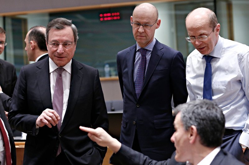 Eurogroup: «Εκρηξη» Τσακαλώτου κατά Ντράγκι -Για πλειστηριασμούς και απόδοση ομολόγου | iefimerida.gr 0