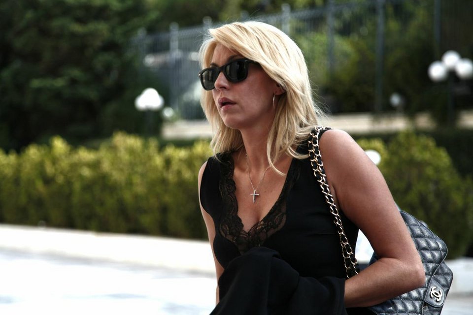 Οι κυρίες της Βουλής στην ορκωμοσία [εικόνες] | iefimerida.gr 4