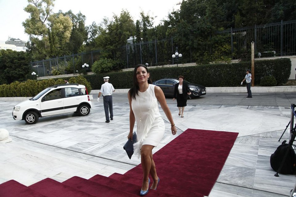 Οι κυρίες της Βουλής στην ορκωμοσία [εικόνες] | iefimerida.gr 7