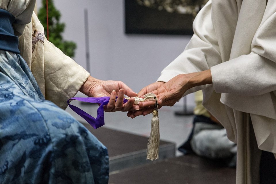 Ο Μαρμαρινός παρουσιάζει στη Λυρική ιαπωνικό θέατρο Νο με Ελληνες ηθοποιούς [εικόνα] | iefimerida.gr 3