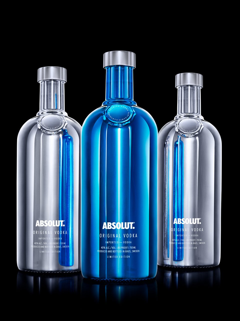 «Ηλεκτρίζει» τη νύχτα η νέα συλλεκτική φιάλη Absolut Electrik [εικόνες]  | iefimerida.gr 1