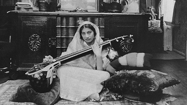 Η Βρετανία τιμά Ινδή πριγκίπισσα - κατάσκοπο του Β' Παγκοσμίου πολέμου [εικόνες] | iefimerida.gr 4