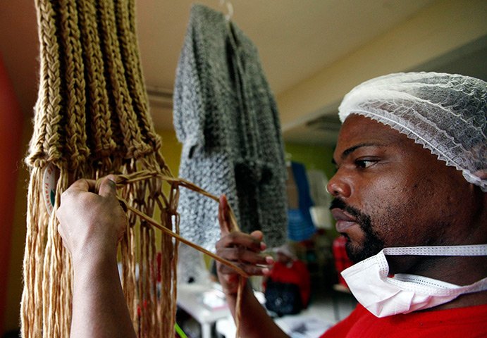 Μία καλή, μία ανάποδη – Γιατί δολοφόνοι και επικίνδυνοι κακοποιοί άρχισαν να πλέκουν [εικόνες] | iefimerida.gr 2
