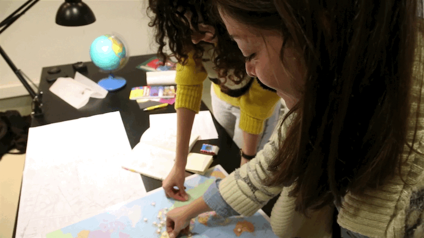 Tα κορίτσια που αγαπούν το τσιμέντο -Δύο αρχιτέκτονες που έδωσαν άλλο νόημα στην έννοια «ελληνικό σουβενίρ» [εικόνες & βίντεο] | iefimerida.gr 0