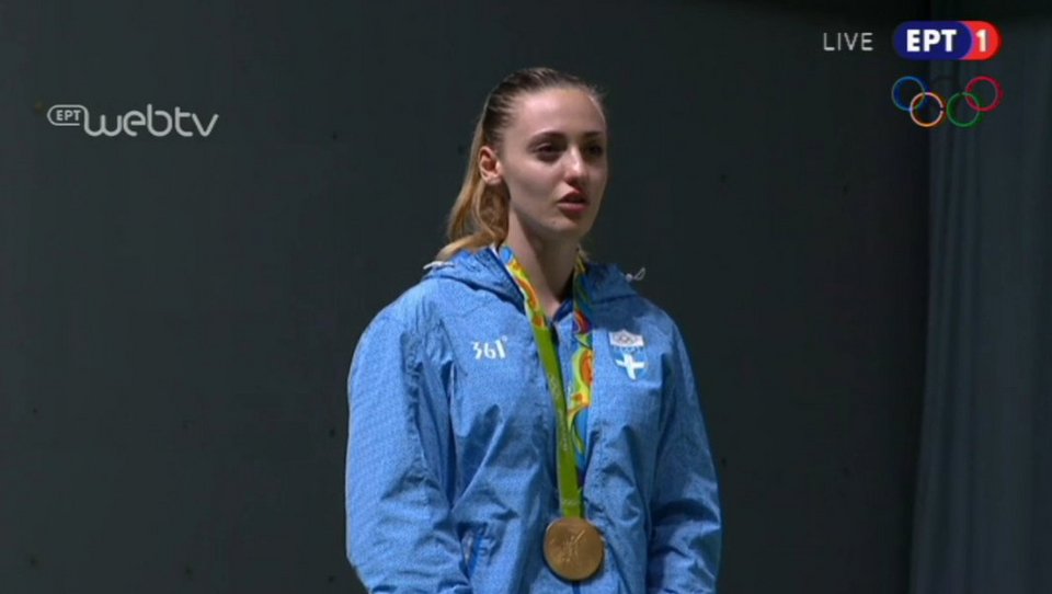 Τα δάκρυα χαράς της Αννας Κορακάκη στην απονομή του χρυσού μεταλλίου [εικόνες] | iefimerida.gr 2