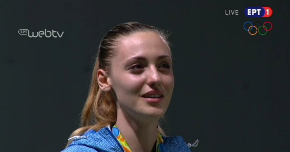 Τα δάκρυα χαράς της Αννας Κορακάκη στην απονομή του χρυσού μεταλλίου [εικόνες] | iefimerida.gr 3