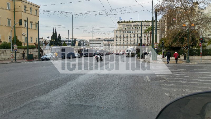 Φρούριο η Αθήνα -Αστυνομικοί και κλούβες παντού, απαγορευμένη ζώνη το Χίλτον [εικόνες] | iefimerida.gr 9