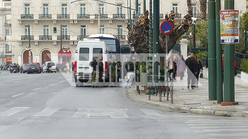 Φρούριο η Αθήνα -Αστυνομικοί και κλούβες παντού, απαγορευμένη ζώνη το Χίλτον [εικόνες] | iefimerida.gr 2
