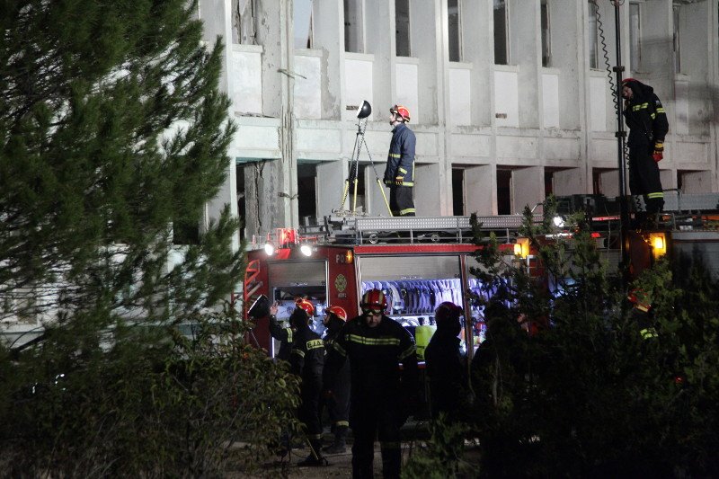 Ασκηση της Πυροσβεστικής στην Πάρνηθα για σεισμό: 5,9 Ρίχτερ, φωτιά, καταρρεύσεις κτιρίων και απεγκλωβισμός ατόμων [εικόνες&βίντεο] | iefimerida.gr 2