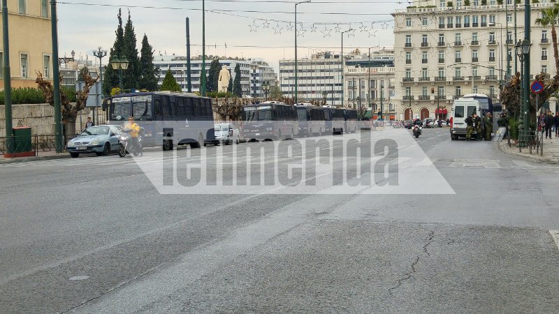 Φρούριο η Αθήνα -Αστυνομικοί και κλούβες παντού, απαγορευμένη ζώνη το Χίλτον [εικόνες] | iefimerida.gr 3