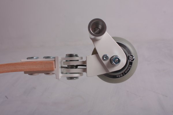 Απλά... εφευρετικοί: Πώς μια ζώνη για το παντελόνι γίνεται και... πατίνι για το δρόμο  [εικόνες&βίντεο] | iefimerida.gr 6