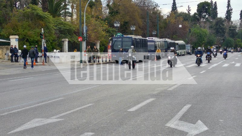 Φρούριο η Αθήνα -Αστυνομικοί και κλούβες παντού, απαγορευμένη ζώνη το Χίλτον [εικόνες] | iefimerida.gr 6