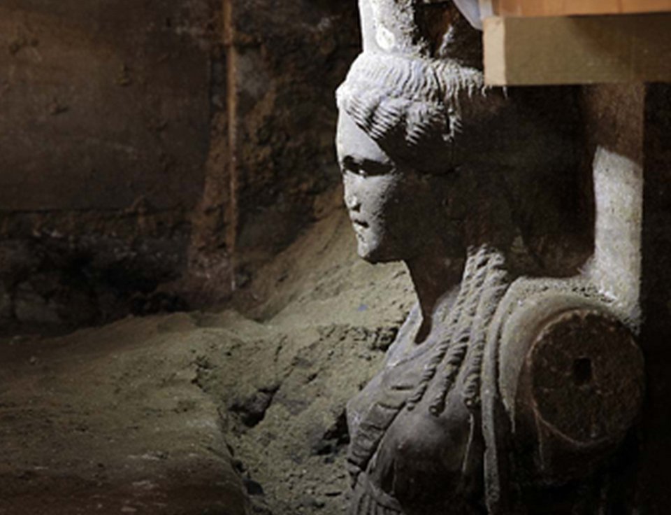 Discovery Channel: Οι Καρυάτιδες της Αμφίπολης είναι ιέρειες του Διονύσου και ονομάζονται Κλώδωνες -Γιατί όλα οδηγούν στην Ολυμπιάδα | iefimerida.gr 0