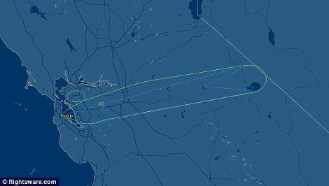 Τρόμος στον αέρα: Σκίστηκαν οι τοίχοι σε αεροσκάφος εν πτήσει! - Πανικός στους επιβάτες, αναγκαστική προσγείωση [εικόνες] | iefimerida.gr 4