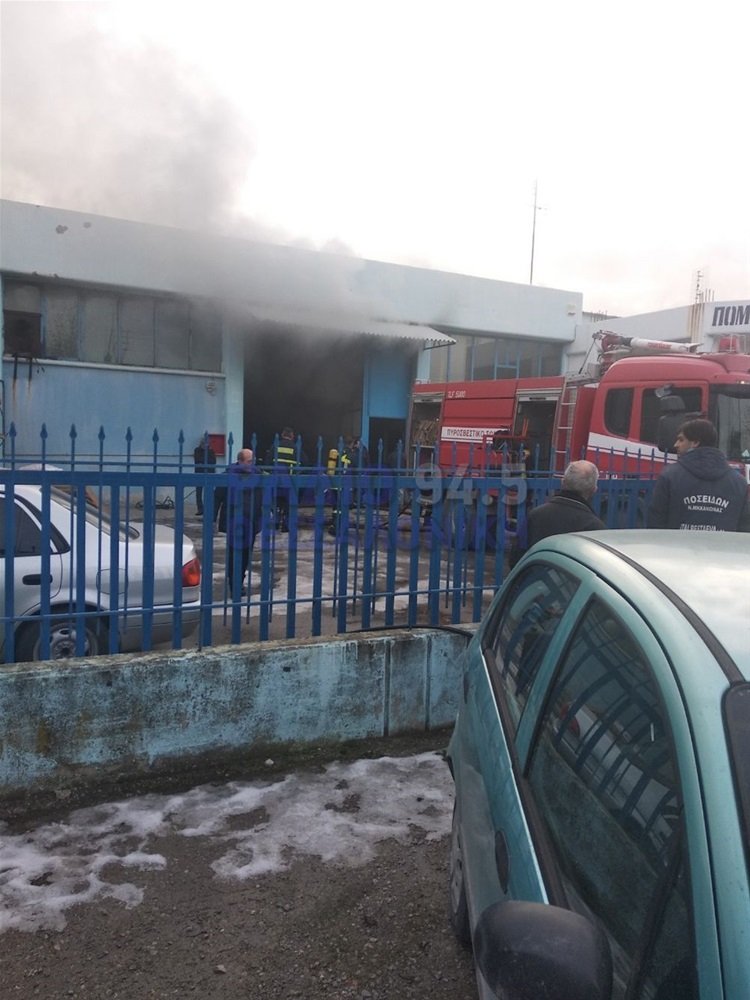 Μεγάλη φωτιά σε βιομηχανία επεξεργασίας μετάλλου στη Σίνδο [εικόνες] | iefimerida.gr 2