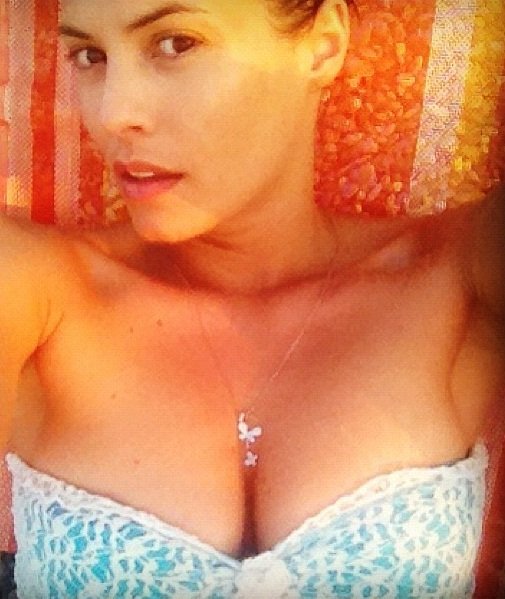 Το στήθος της Μαρίας Κορινθίου πάει διακοπές [εικόνες] | iefimerida.gr 0