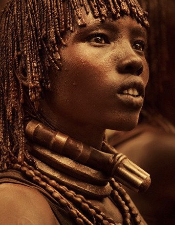 Φυλή Ομο της Αιθιοπίας: Τελετές όπου το αίμα και διασκέδαση πάνε χέρι-χέρι [εικόνες]  | iefimerida.gr 0