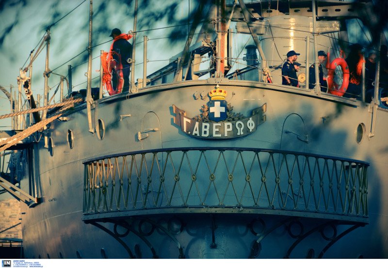 Εφυγε το «Αβέρωφ» από το Παλαιό Φάληρο -Σάλπαρε για Θεσσαλονίκη [εικόνες & βίντεο] | iefimerida.gr 2