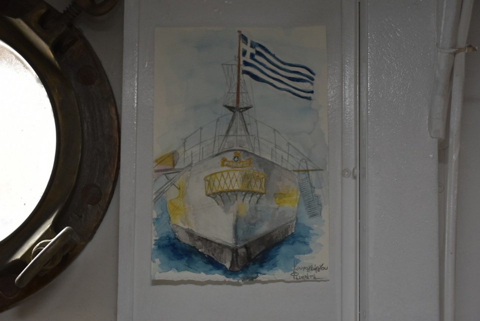 Φοιτητές της Καλών Τεχνών του ΑΠΘ εκθέτουν μέσα στο θρυλικό θωρηκτό Αβέρωφ [εικόνες]  | iefimerida.gr 1