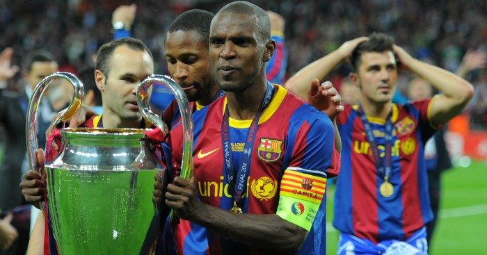 O Αμπιντάλ με το τρόπαιο του Champions League με την φανέλα της Μπαρτσελόνα