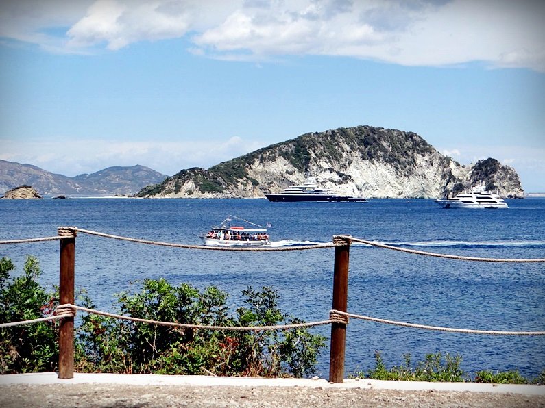 Στη Ζάκυνθο ο Ρόμαν Αμπράμοβιτς, με την υπερπολυτελή θαλαμηγό του [εικόνες] | iefimerida.gr 4