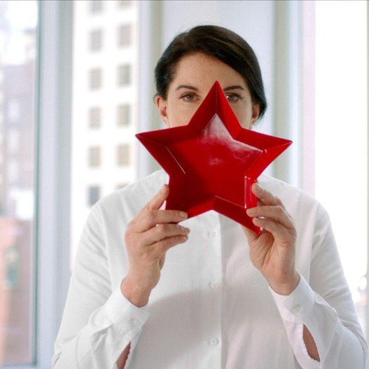 Η Μαρίνα Αμπράμοβιτς φτιάχνει τώρα και πιάτα [εικόνες] | iefimerida.gr 1