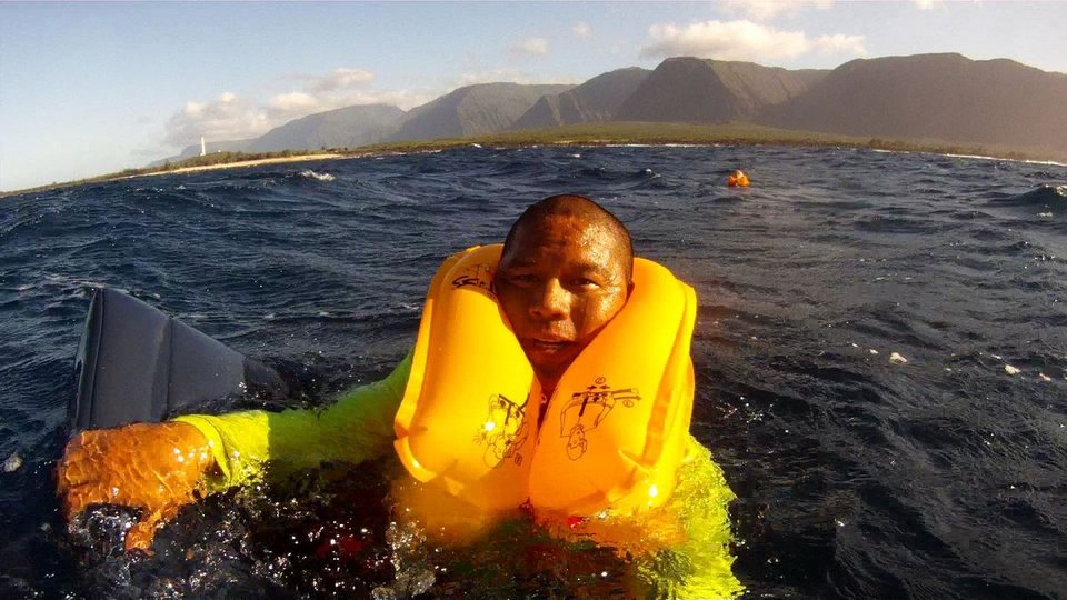 Συγκλονιστικό: Eπεσε στη θάλασσα από αεροπλάνο που συνετρίβη και ...τράβηξε όλα τα γεγονότα με την κάμερά του [εικόνες+βίντεο] | iefimerida.gr 0